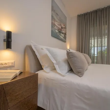 Eden & Blue Horizon Apartament *