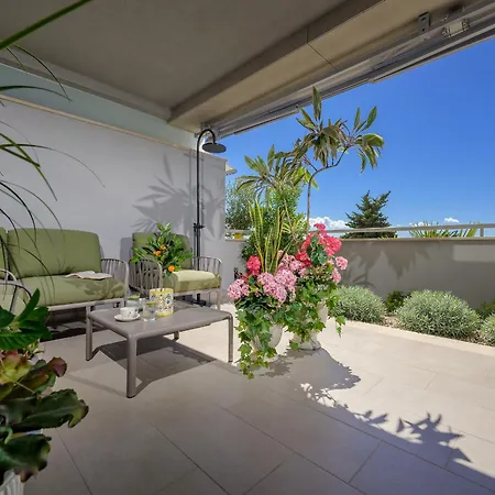 Eden & Blue Horizon 公寓 *